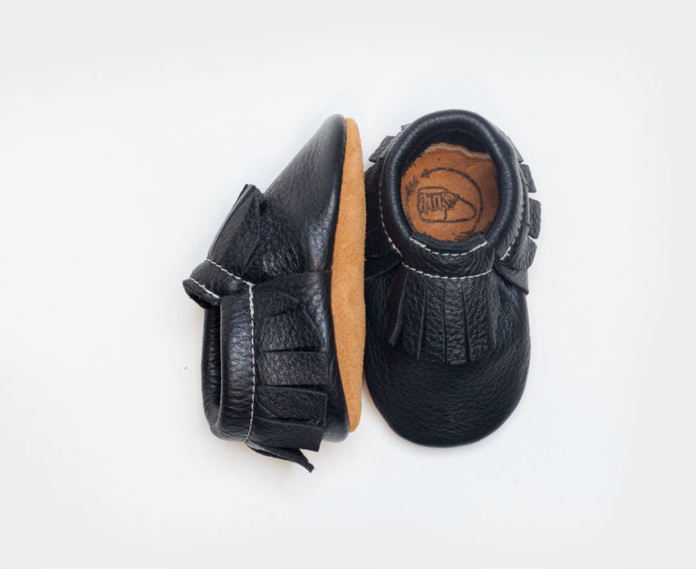 Photo / www.wildblackberrymoccs.com